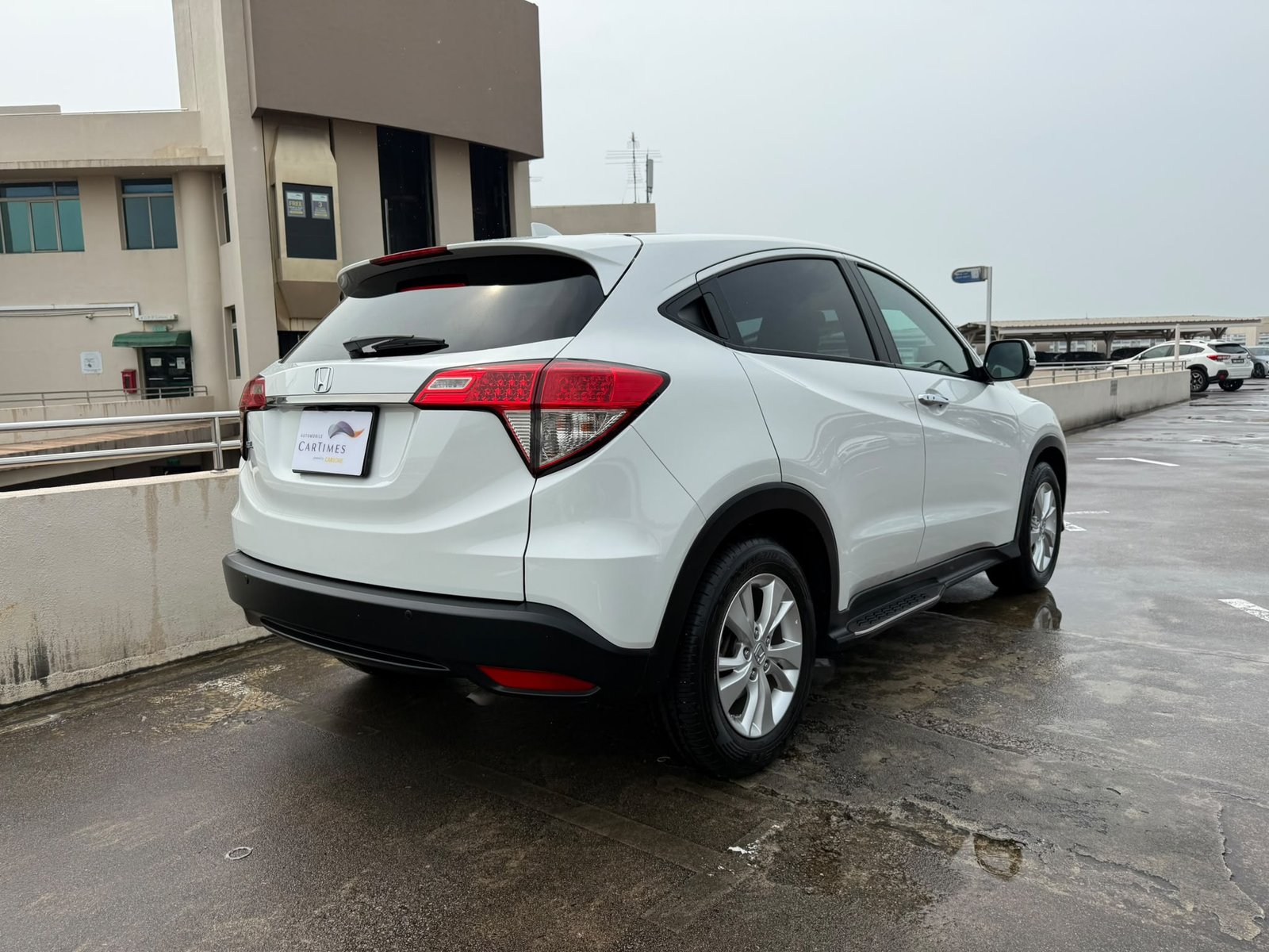Honda Vezel 1.5 X photo 2